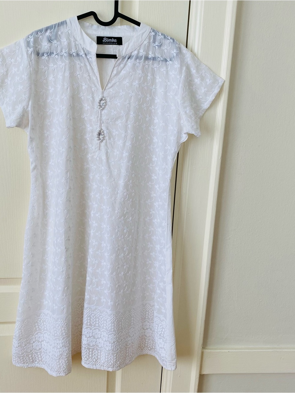 Bimba White Cotton V-neck Floral Embroidered Tunic Shift Mini Dress Size 14
